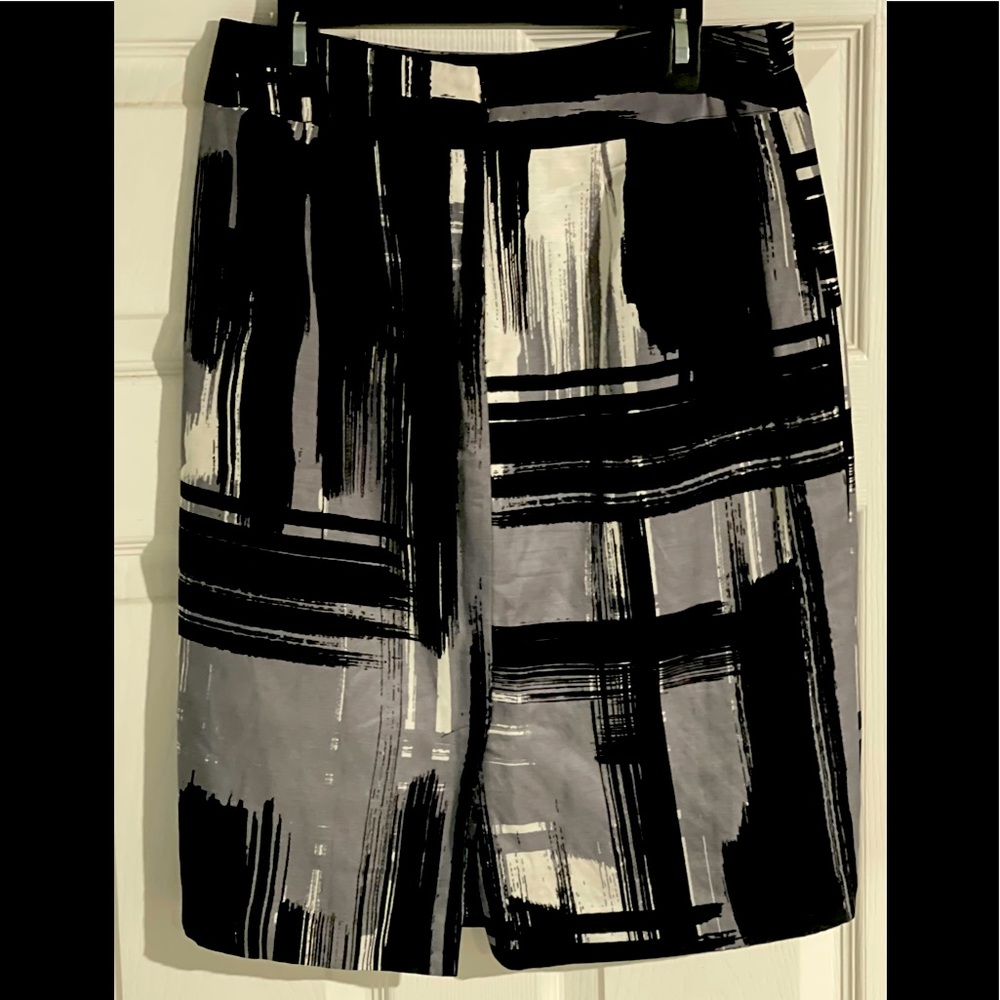 Women’s Banana Republic Pencil Skirt, Size 4 - Picture 3 of 5